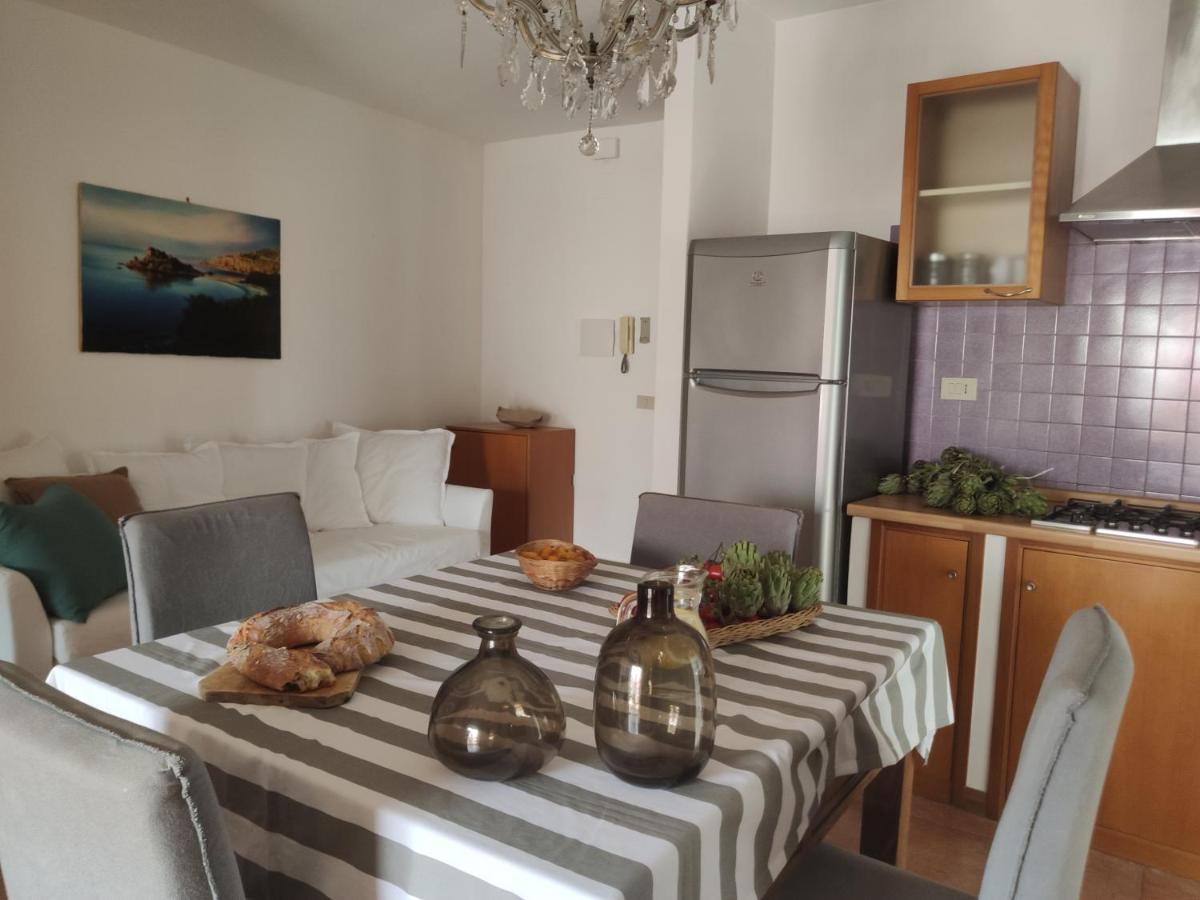 Case Borgo Vacanze Letojanni Exteriör bild