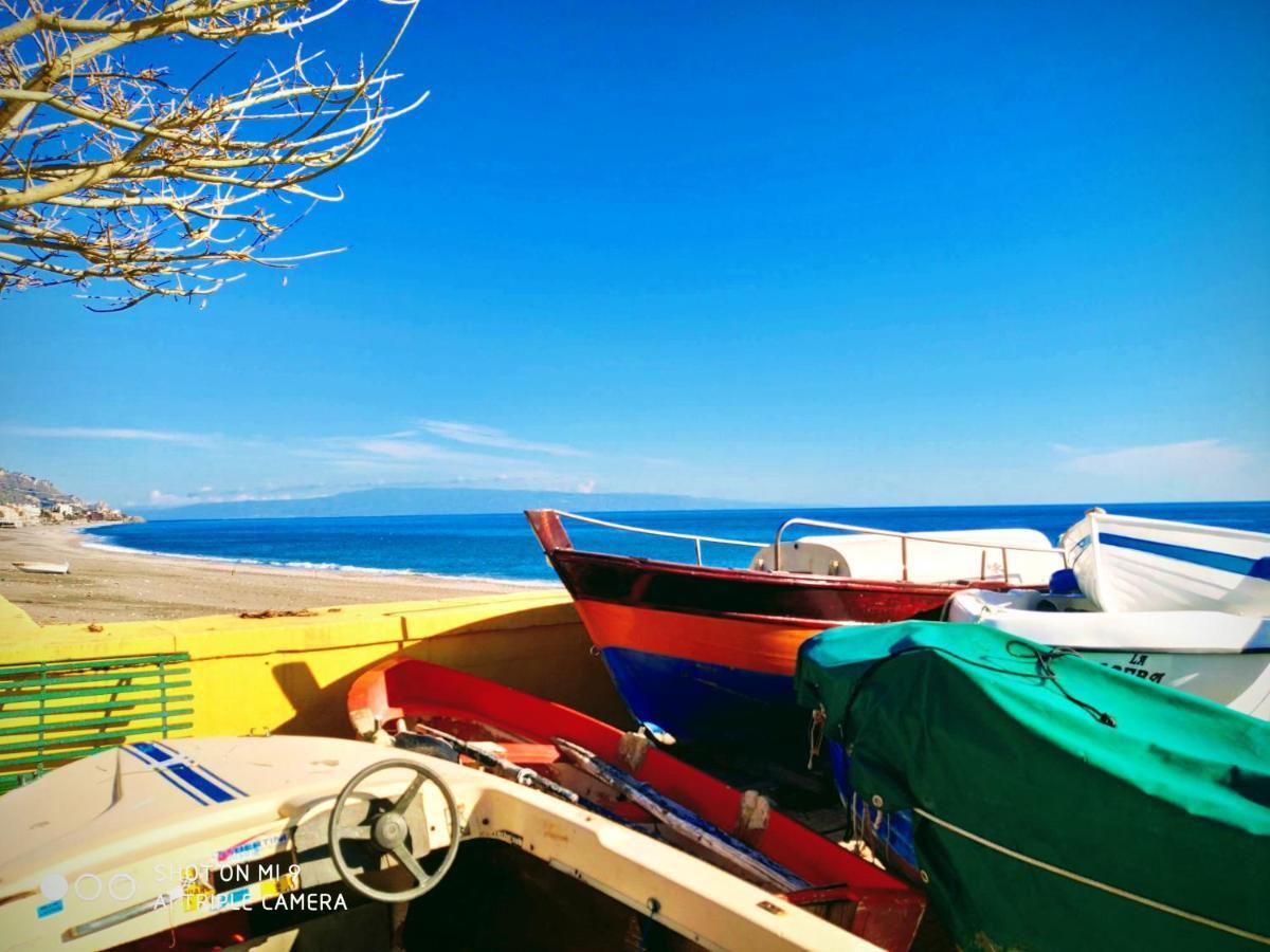 Case Borgo Vacanze Letojanni Exteriör bild